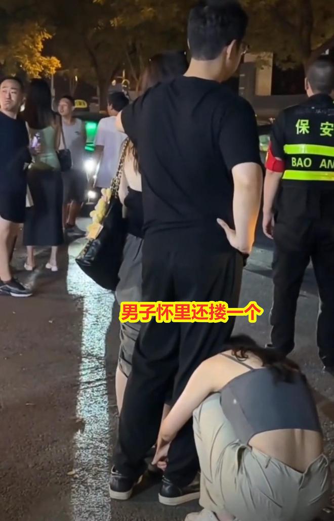 酒吧男生搭讪怎么应讪(在酒吧搭讪成功后该怎么聊)